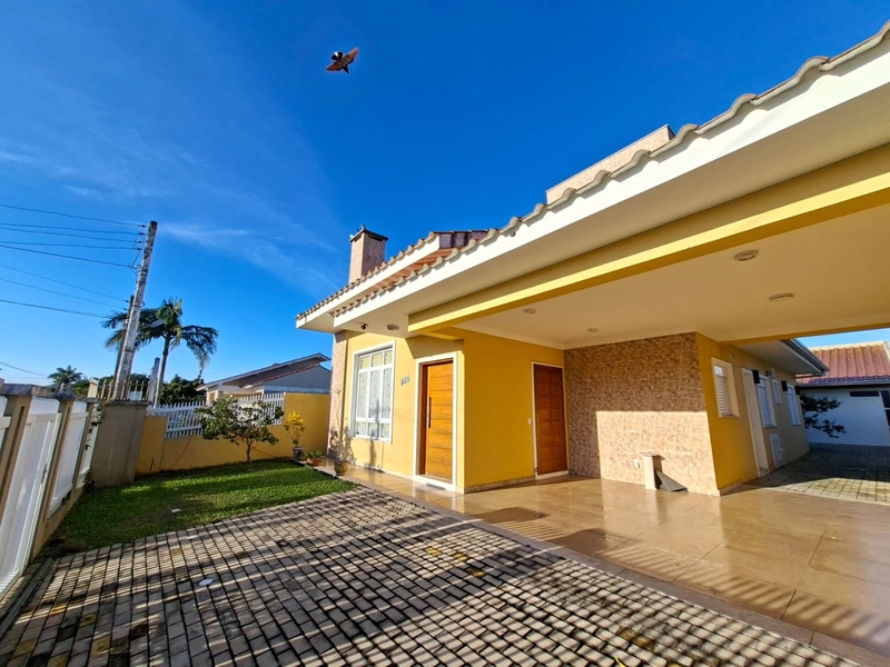 CASA TÉRREA EM ALVENARIA, TERRENO INTEIRO, CLIMATIZADA, ÁGUA QUENTE,: 2ª foto da galeria de imagens do imóvel
