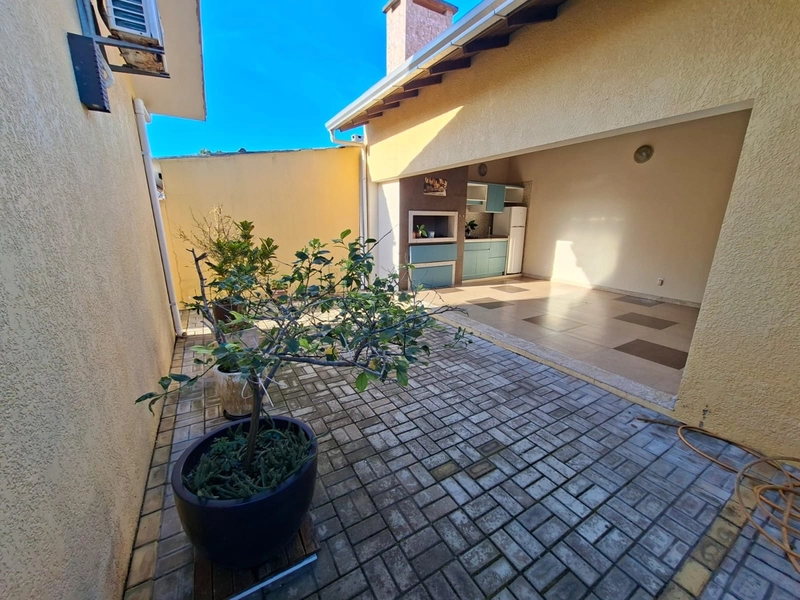 CASA TÉRREA EM ALVENARIA, TERRENO INTEIRO, CLIMATIZADA, ÁGUA QUENTE,: 8ª foto da galeria de imagens do imóvel
