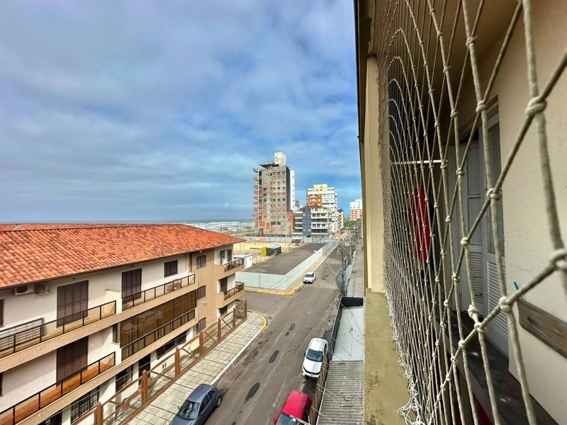 SACADA DE FRENTE COM VISTA MAR! 1 DORM. TRASNFORMADO EM 2 DORMITS.