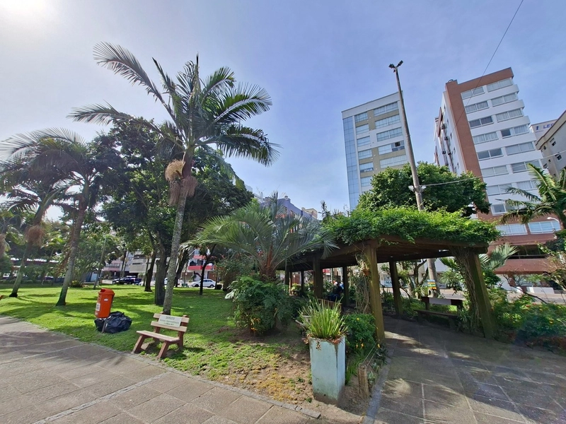 NO CENTRO DE CAPÃO !! JUNTO A BELA PRAÇA BOIANOVISKI