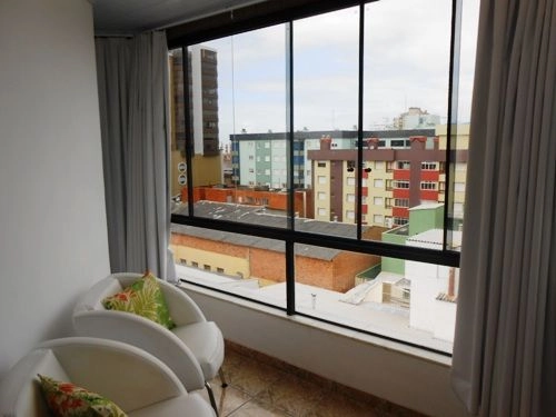 1 DORMITÓRIO, SACADA COM CHURRASQ.MOBILIADO E DECORADO, VAGA,ELEVADOR: 3ª foto da galeria de imagens do imóvel