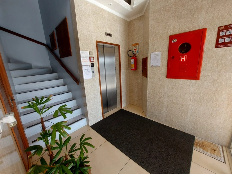 Apartamento no centro da cidade: 3ª foto da galeria de imagens do imóvel