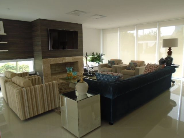 Confira essa mansão mobiliada e decorada: 2ª foto da galeria de imagens do imóvel