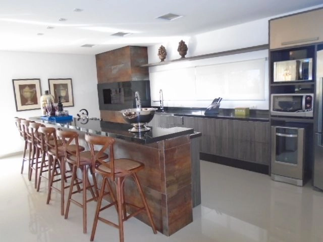 Confira essa mansão mobiliada e decorada: 4ª foto da galeria de imagens do imóvel