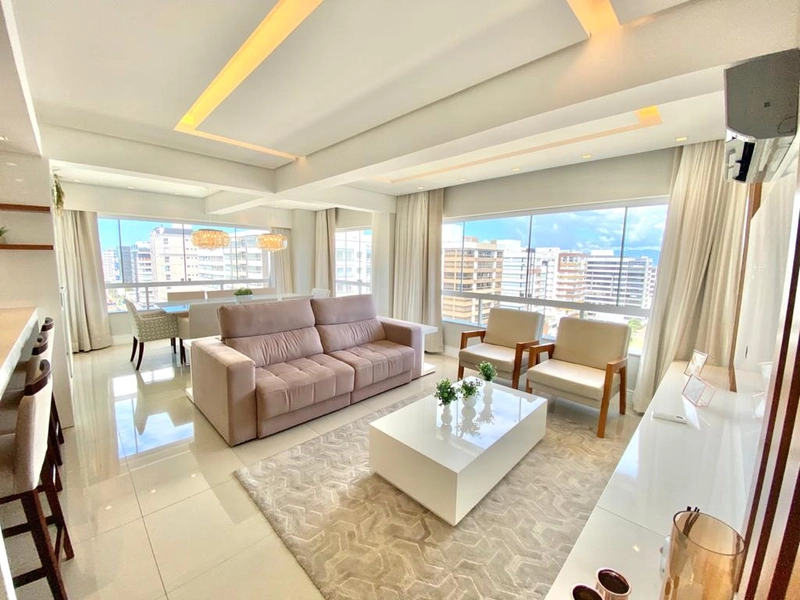 Decorado frente praça Tiaraju, bairro navegantes