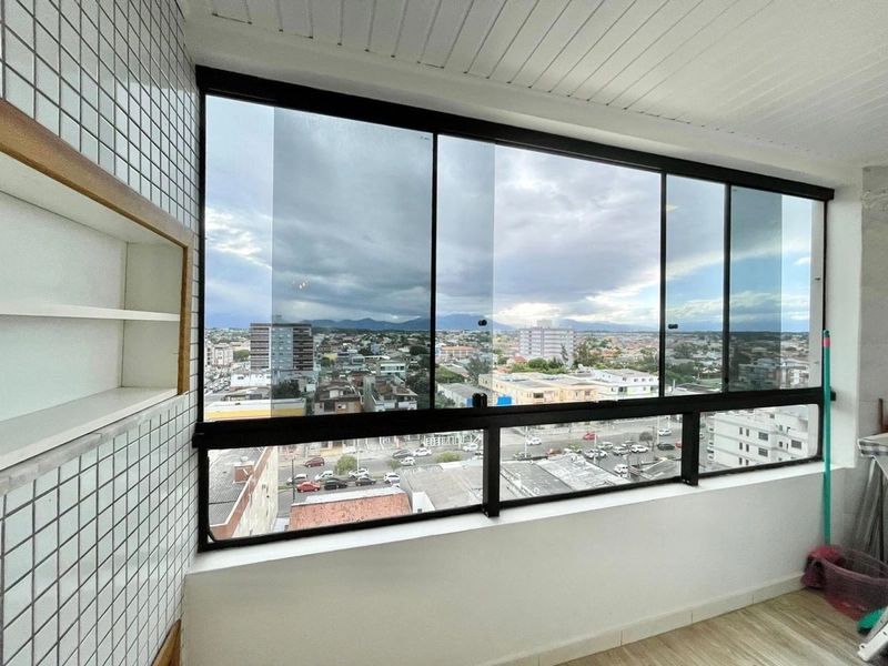 NO CORAÇÃO DE CAPÃO! ANDAR ALTO COM VISTA, SACADA, MOBILIADO!: 4ª foto da galeria de imagens do imóvel