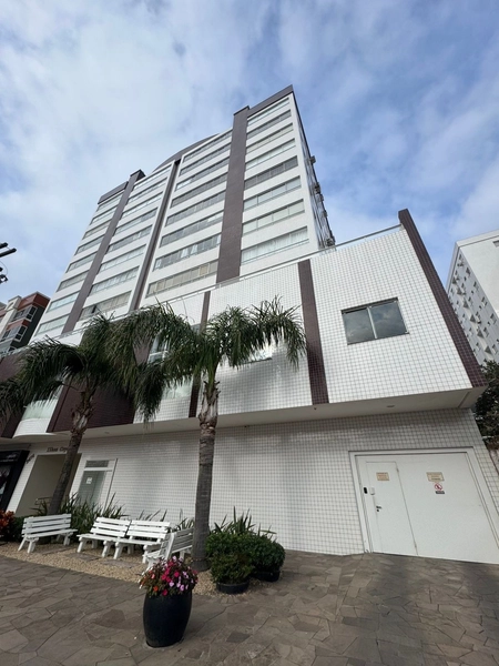 OPORTUNIDADE NO CENTRO! DE FRENTE, NOVO, AMPLO 3 DORMITÓRIOS...VEJA: 1ª foto da galeria de imagens do imóvel
