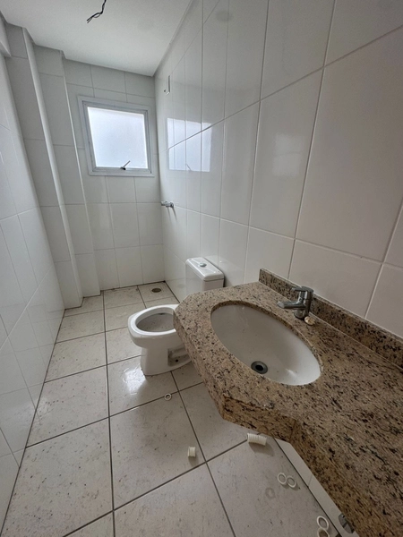 OPORTUNIDADE NO CENTRO! DE FRENTE, NOVO, AMPLO 3 DORMITÓRIOS...VEJA: 4ª foto da galeria de imagens do imóvel