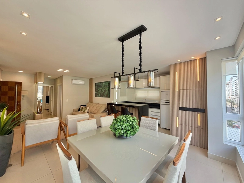 Mobiliado e Decorado na Av.Ararigboia junto a todos os recursos.: 3ª foto da galeria de imagens do imóvel