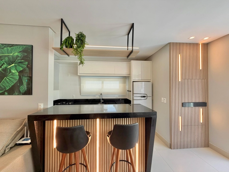 Mobiliado e Decorado na Av.Ararigboia junto a todos os recursos.: 7ª foto da galeria de imagens do imóvel