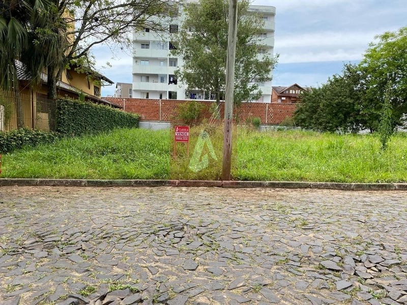 TERRENO A VENDA NO CENTRO DE SAPIRANGA: 1ª foto da galeria de imagens do imóvel