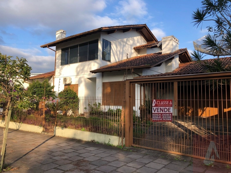 Casa á venda no centro de Sapiranga: 1ª foto da galeria de imagens do imóvel