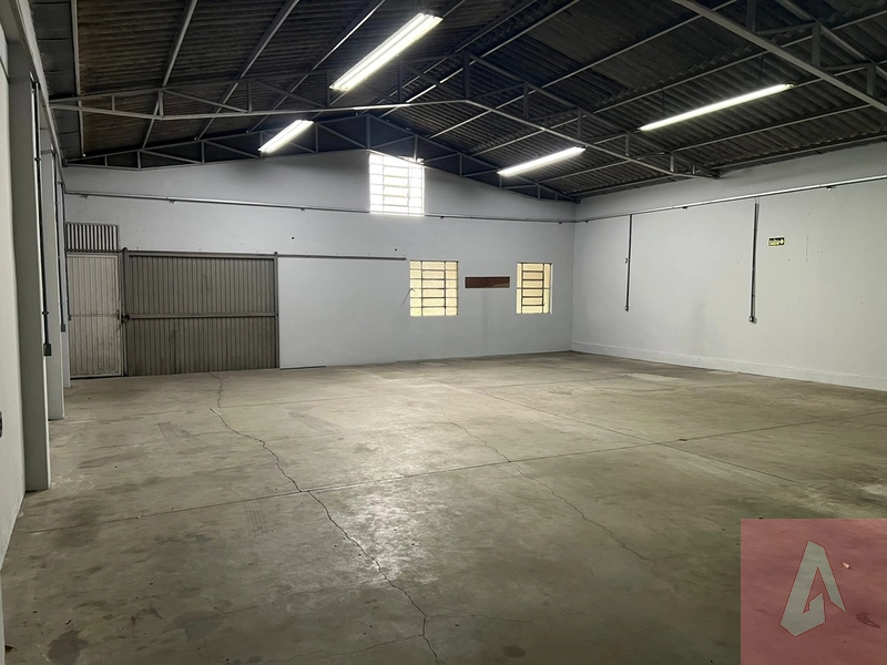 PRÉDIO COMERCIAL NO BAIRRO OESTE: 3ª foto da galeria de imagens do imóvel