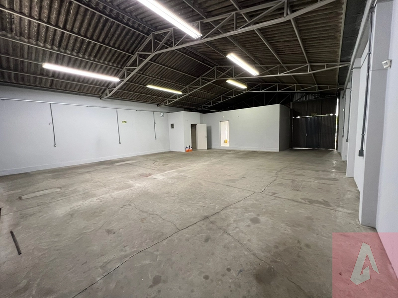 PRÉDIO COMERCIAL NO BAIRRO OESTE: 6ª foto da galeria de imagens do imóvel