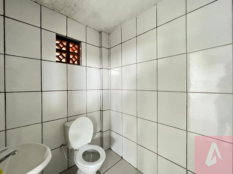 Prédio comercial em ótimo estado: 5ª foto da galeria de imagens do imóvel