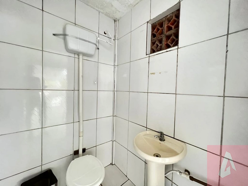 Prédio comercial em ótimo estado: 6ª foto da galeria de imagens do imóvel