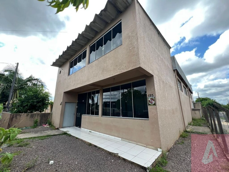 Prédio comercial em ótimo estado: 1ª foto da galeria de imagens do imóvel