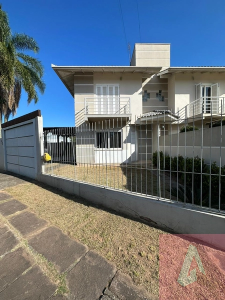 Otimo sobrado: 1ª foto da galeria de imagens do imóvel