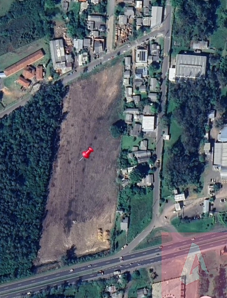 Terreno com ótima localização: 1ª foto da galeria de imagens do imóvel