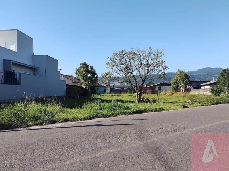 Terreno: 2ª foto da galeria de imagens do imóvel