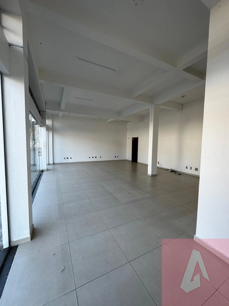 Sala Comercial com 65m2, cozinha e 01 banheiro.: 4ª foto da galeria de imagens do imóvel