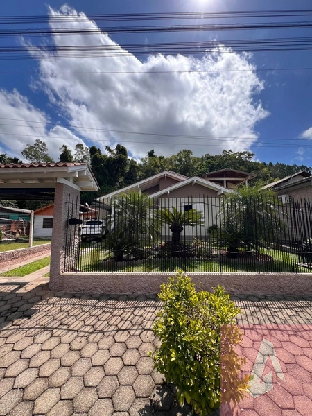 CASA NO BAIRRO CENTENÁRIO: 3ª foto da galeria de imagens do imóvel