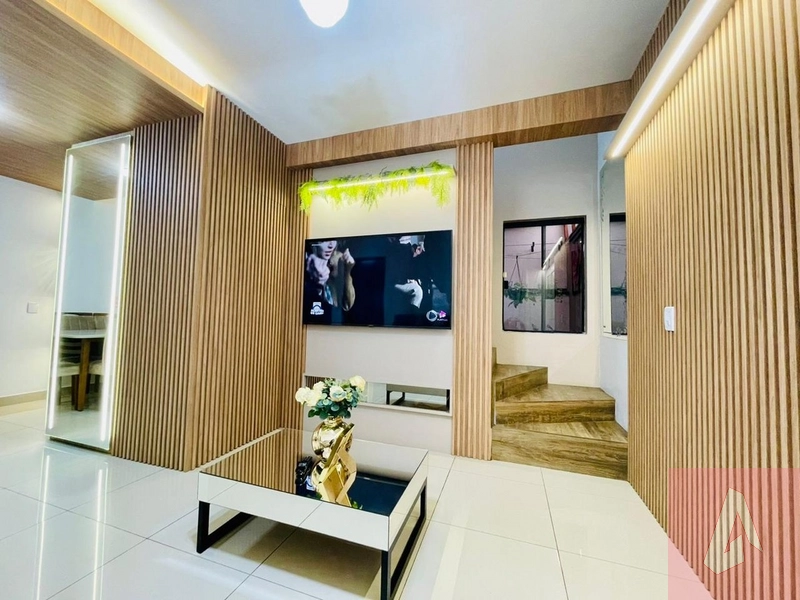SOBRADO NO BAIRRO CENTENÁRIO: 7ª foto da galeria de imagens do imóvel