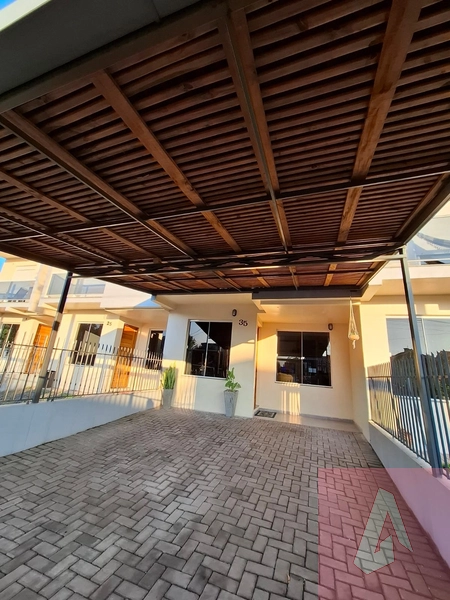Sobrado à venda em Sapiranga.: 1ª foto da galeria de imagens do imóvel