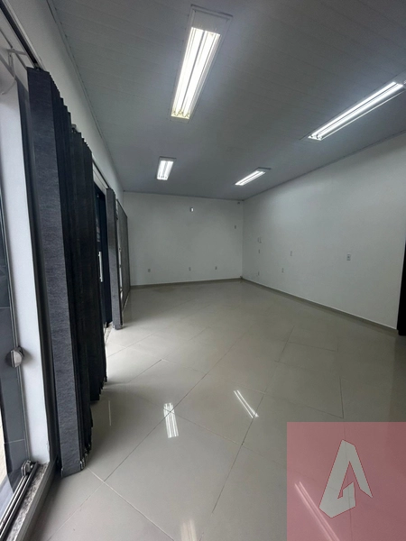 : 2ª foto da galeria de imagens do imóvel