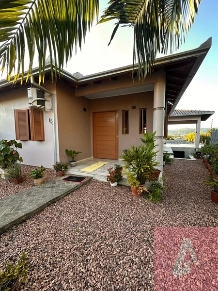 Casa a venda em sapiranga: 1ª foto da galeria de imagens do imóvel