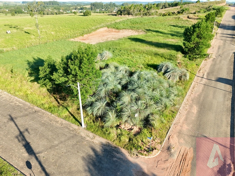 Terreno de esquina à venda em Araricá