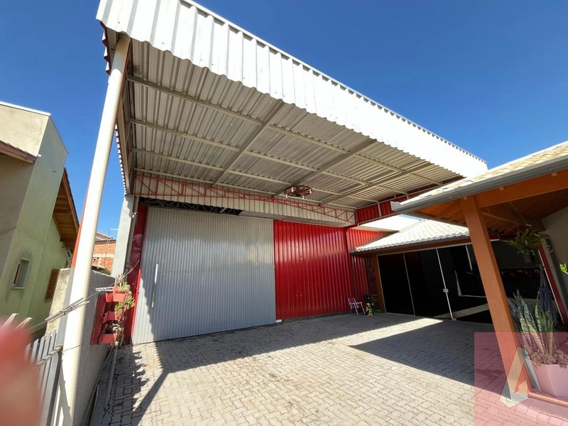 : 2ª foto da galeria de imagens do imóvel