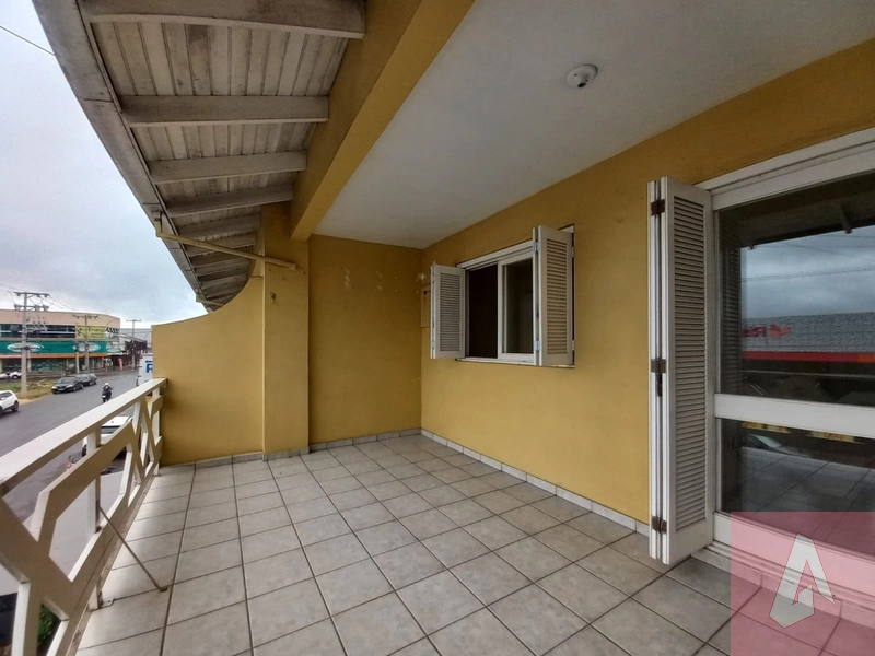 : 2ª foto da galeria de imagens do imóvel