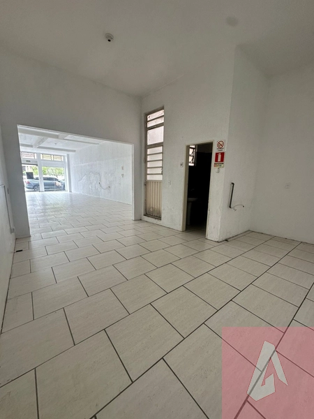 SALA COMERCIAL NO CENTRO: 4ª foto da galeria de imagens do imóvel