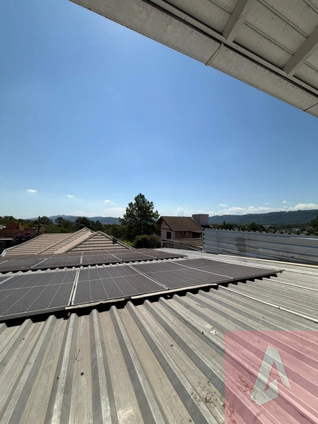 Casa com prédio nos fundos: 7ª foto da galeria de imagens do imóvel