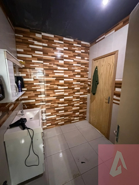 Casa com prédio nos fundos: 10ª foto da galeria de imagens do imóvel