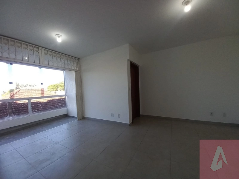 Apartamento: 2ª foto da galeria de imagens do imóvel