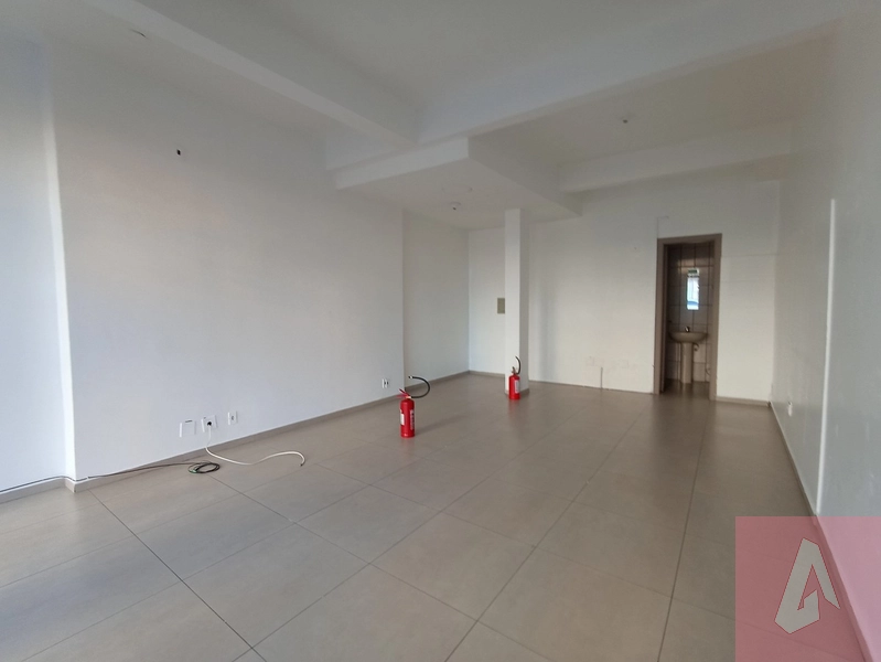 SALA COMERCIAL: 3ª foto da galeria de imagens do imóvel