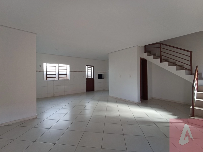 Casa: 2ª foto da galeria de imagens do imóvel