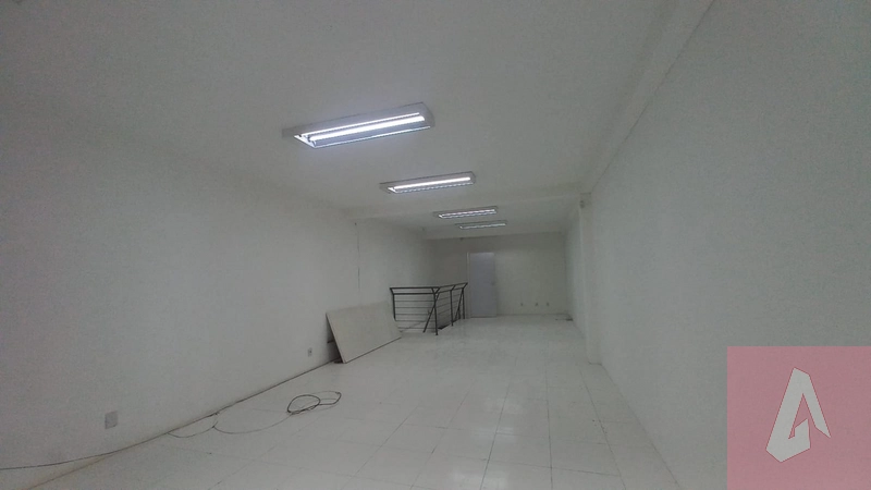 Sala: 7ª foto da galeria de imagens do imóvel