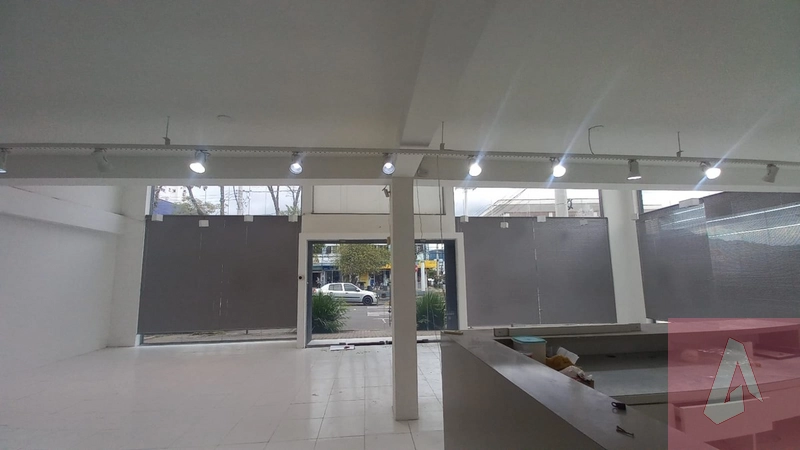 Sala: 3ª foto da galeria de imagens do imóvel