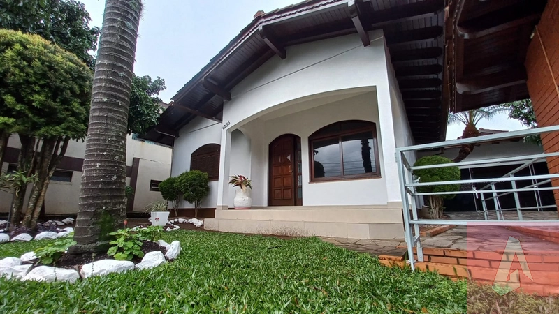 CASA COMERCIAL: 1ª foto da galeria de imagens do imóvel
