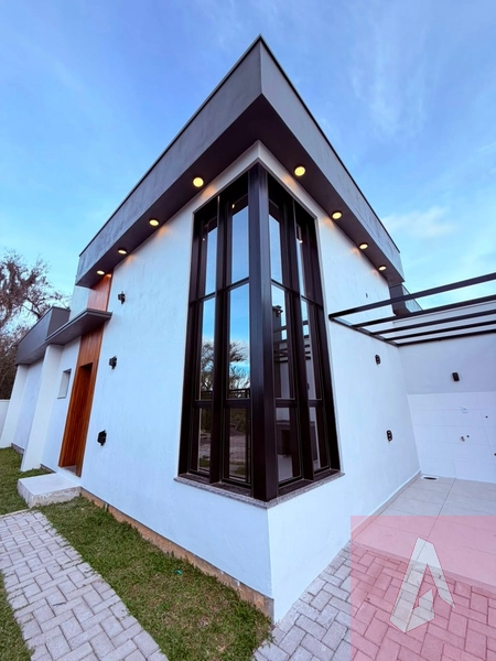 Casa de esquina em Araricá: 3ª foto da galeria de imagens do imóvel