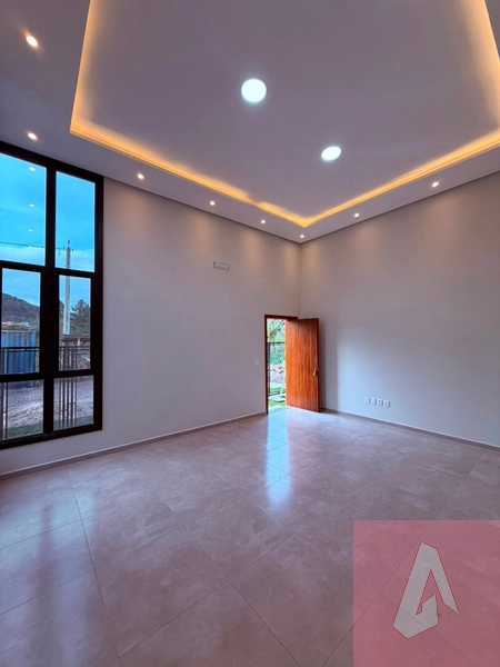 Casa de esquina em Araricá: 5ª foto da galeria de imagens do imóvel