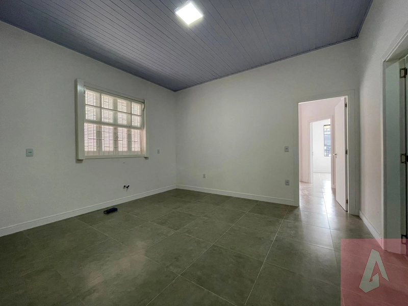 CASA COMERCIAL: 5ª foto da galeria de imagens do imóvel