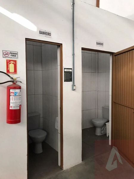Prédio industrial bem localizado.: 2ª foto da galeria de imagens do imóvel