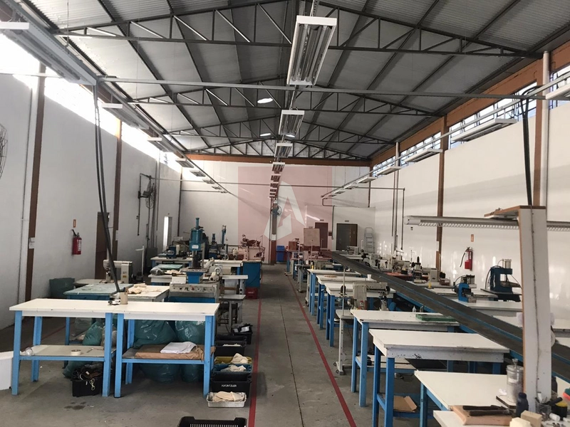 Prédio industrial bem localizado.: 3ª foto da galeria de imagens do imóvel