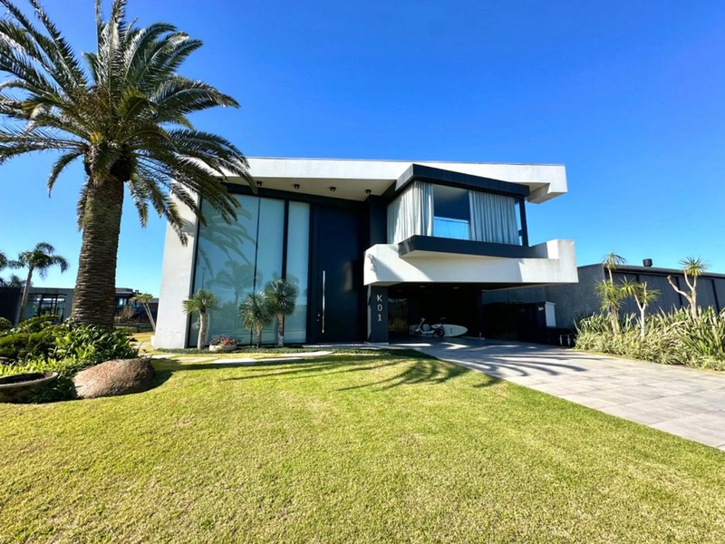 Casa em Condomínio Novo e Exclusivo: 1ª foto da galeria de imagens do imóvel
