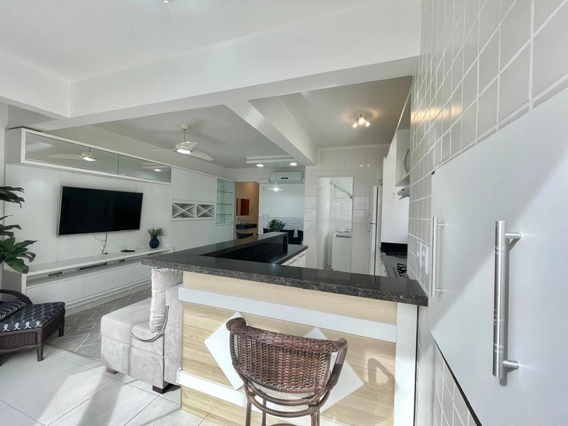 Apartamento excelente de 2D na Zona Nova apenas R$450.000 à vista!