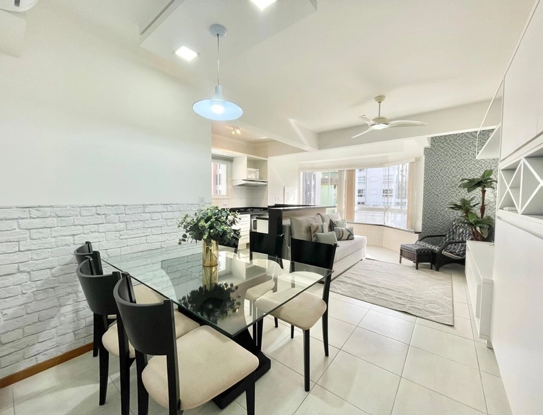 Apartamento excelente de 2D na Zona Nova apenas R$450.000 à vista!: 3ª foto da galeria de imagens do imóvel